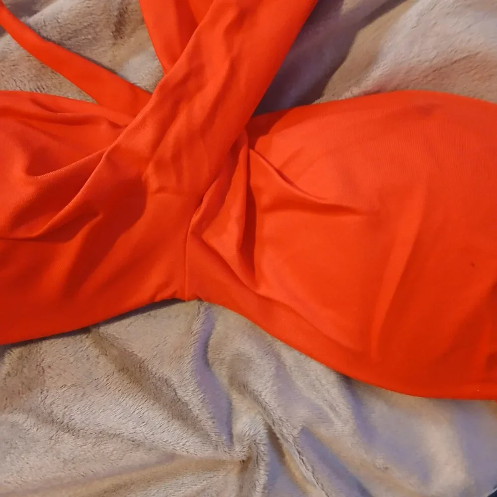 Frederick's of Hollywood Women's Oceana Contoured Cross Over Halter Top …